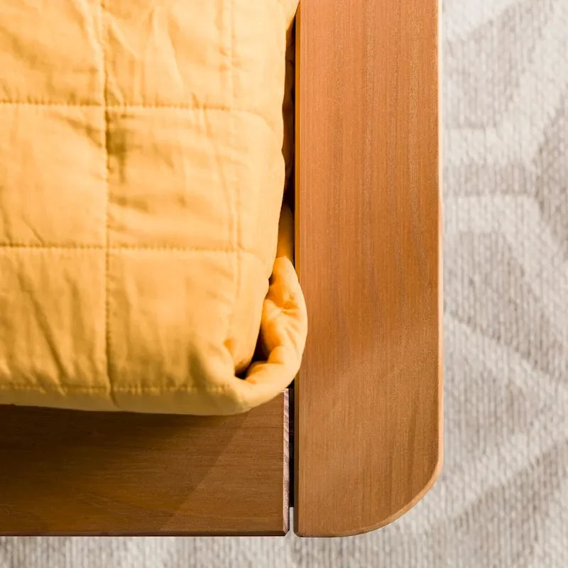 Cama de plataforma con husillos de madera maciza
