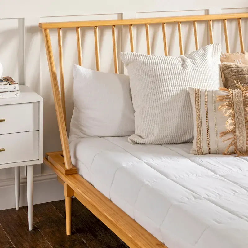 Cama de plataforma con husillos de madera maciza