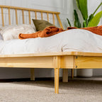 Cama de plataforma con husillos de madera maciza