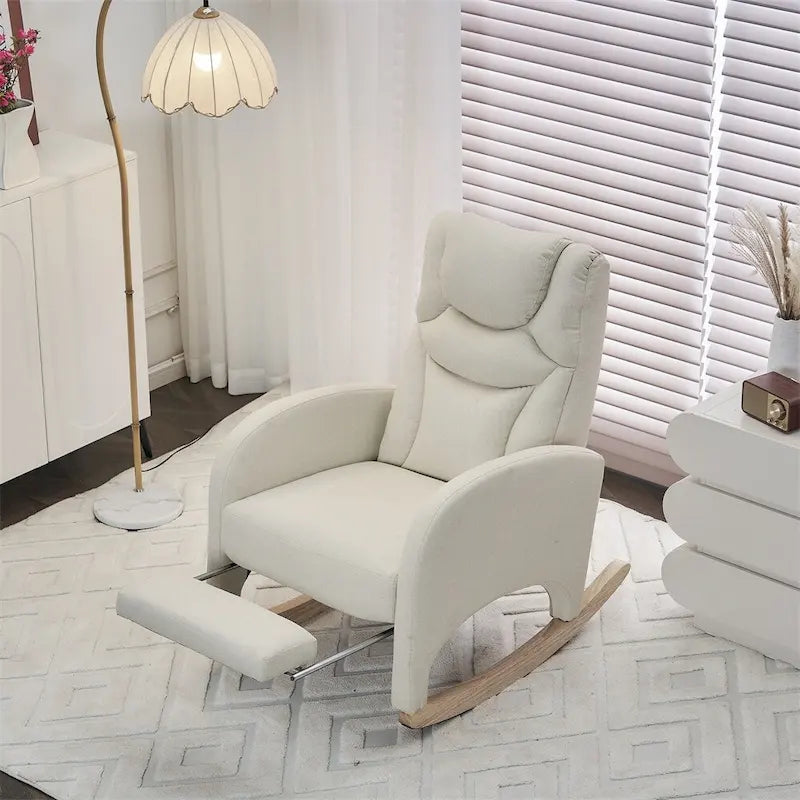 Mecedora tapizada con reposapiés ajustable y bolsillo lateral extraíble