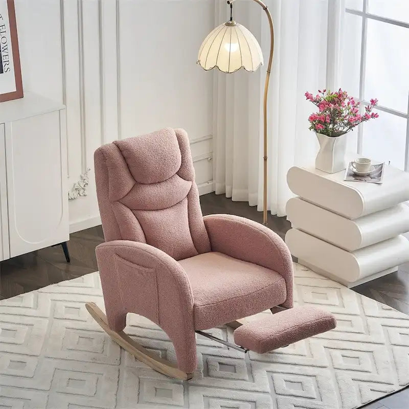 Mecedora tapizada con reposapiés ajustable y bolsillo lateral extraíble